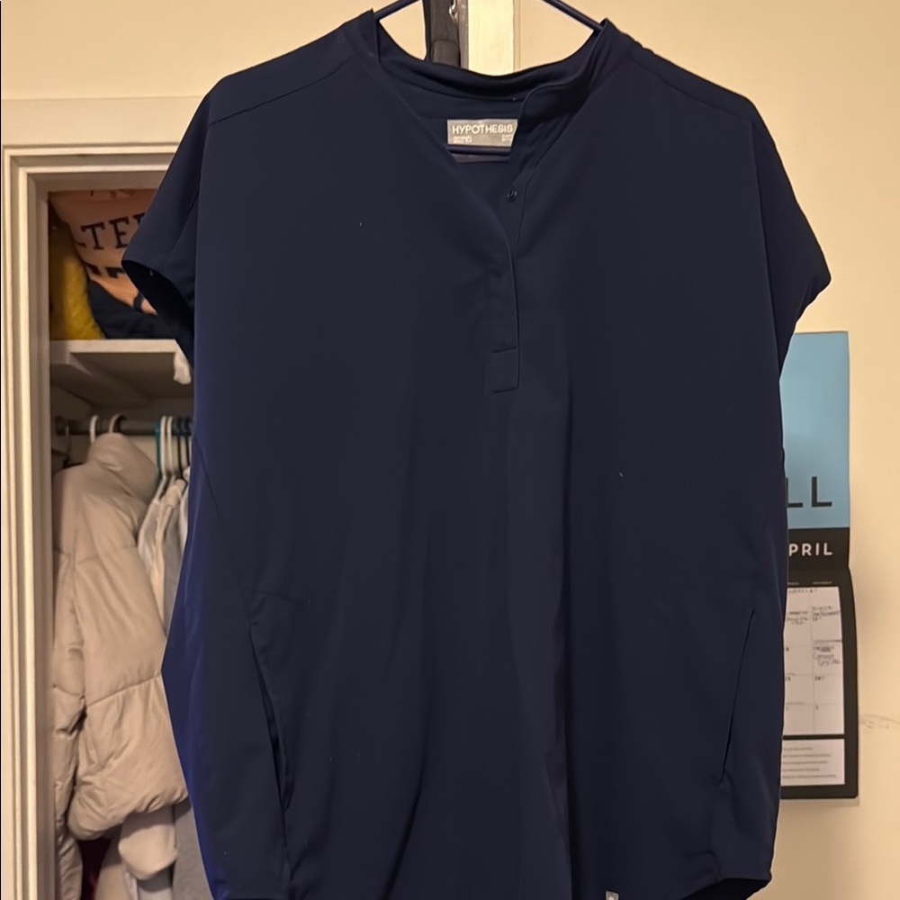 Women’s Navy Scrub Top